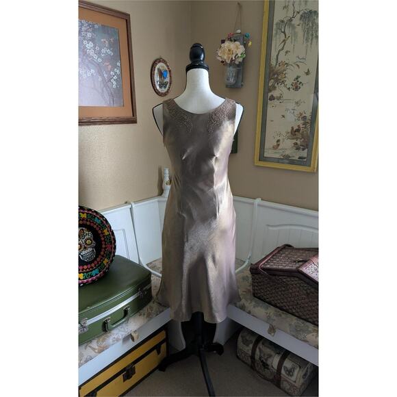 Davids bridal gold incandescent beaded midi - Picture 4 of 6